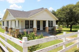 featured image of 10301 Farm to Market Road 50 #1