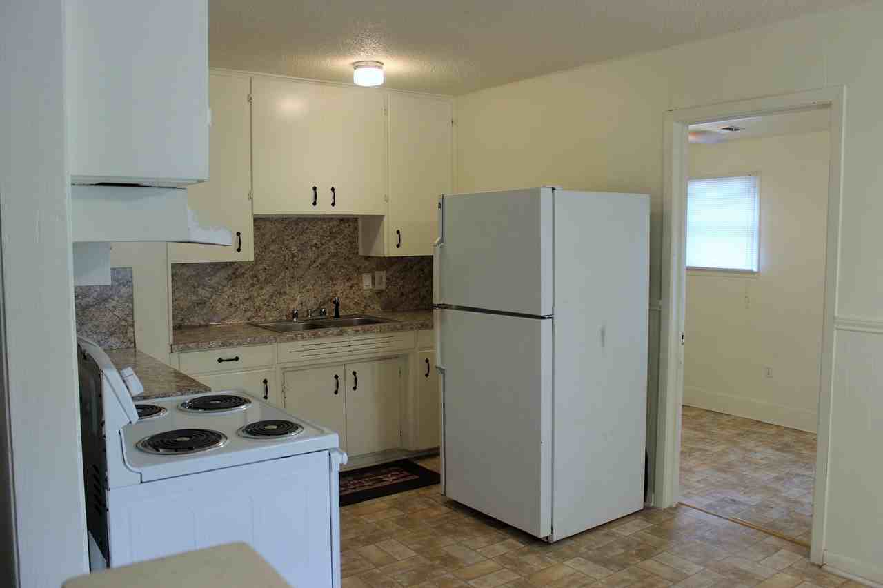 900 East Stone Street #1 - Photo 3 of 23