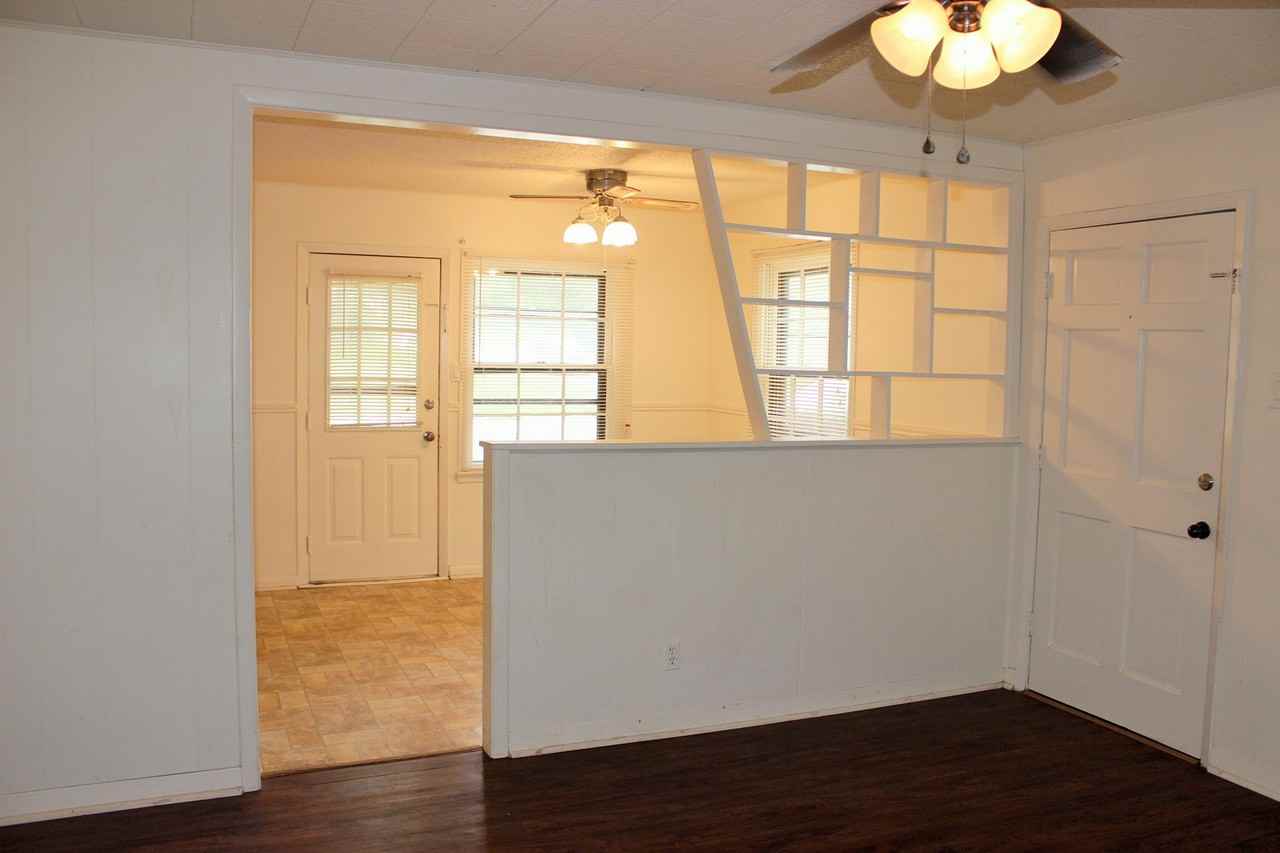 900 East Stone Street #1 - Photo 5 of 23