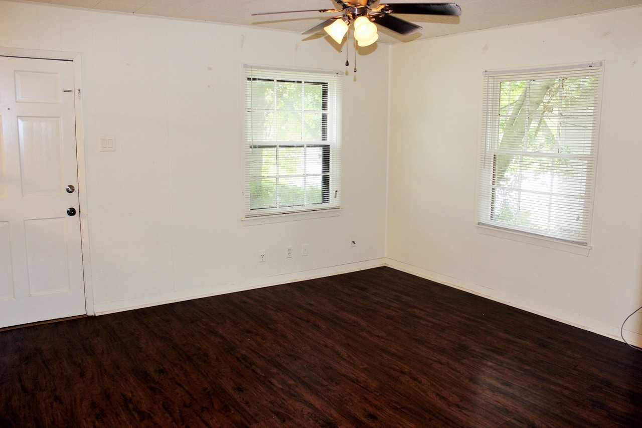 900 East Stone Street #1 - Photo 6 of 23