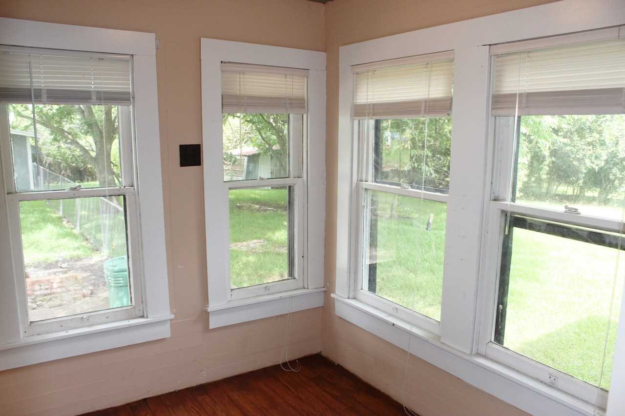 812 Burleson Street #1 - Photo 6 of 24