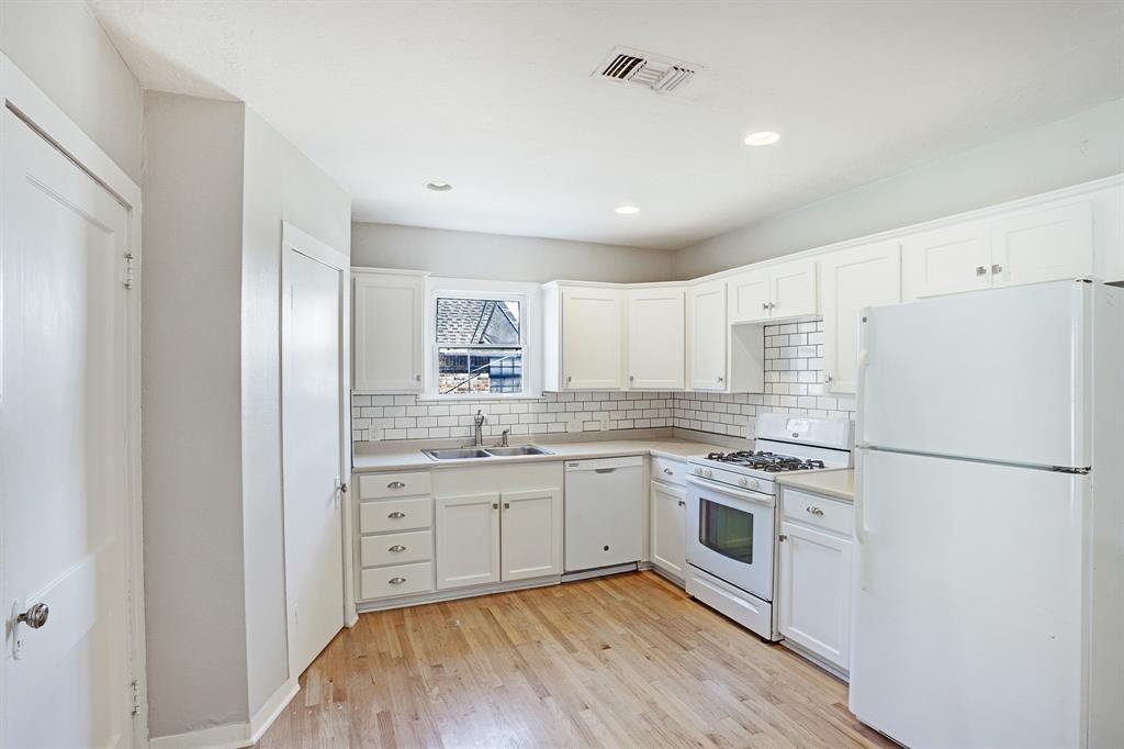 408 North Hunt Street #1 - Photo 4 of 9