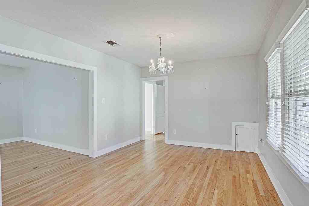 408 North Hunt Street #1 - Photo 5 of 9