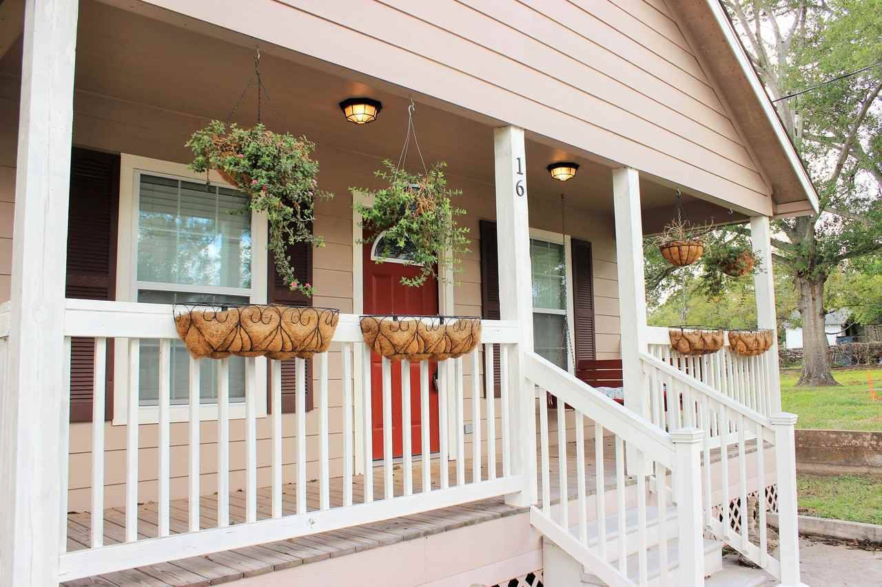 16 West Anderson Street #1 - Photo 2 of 14