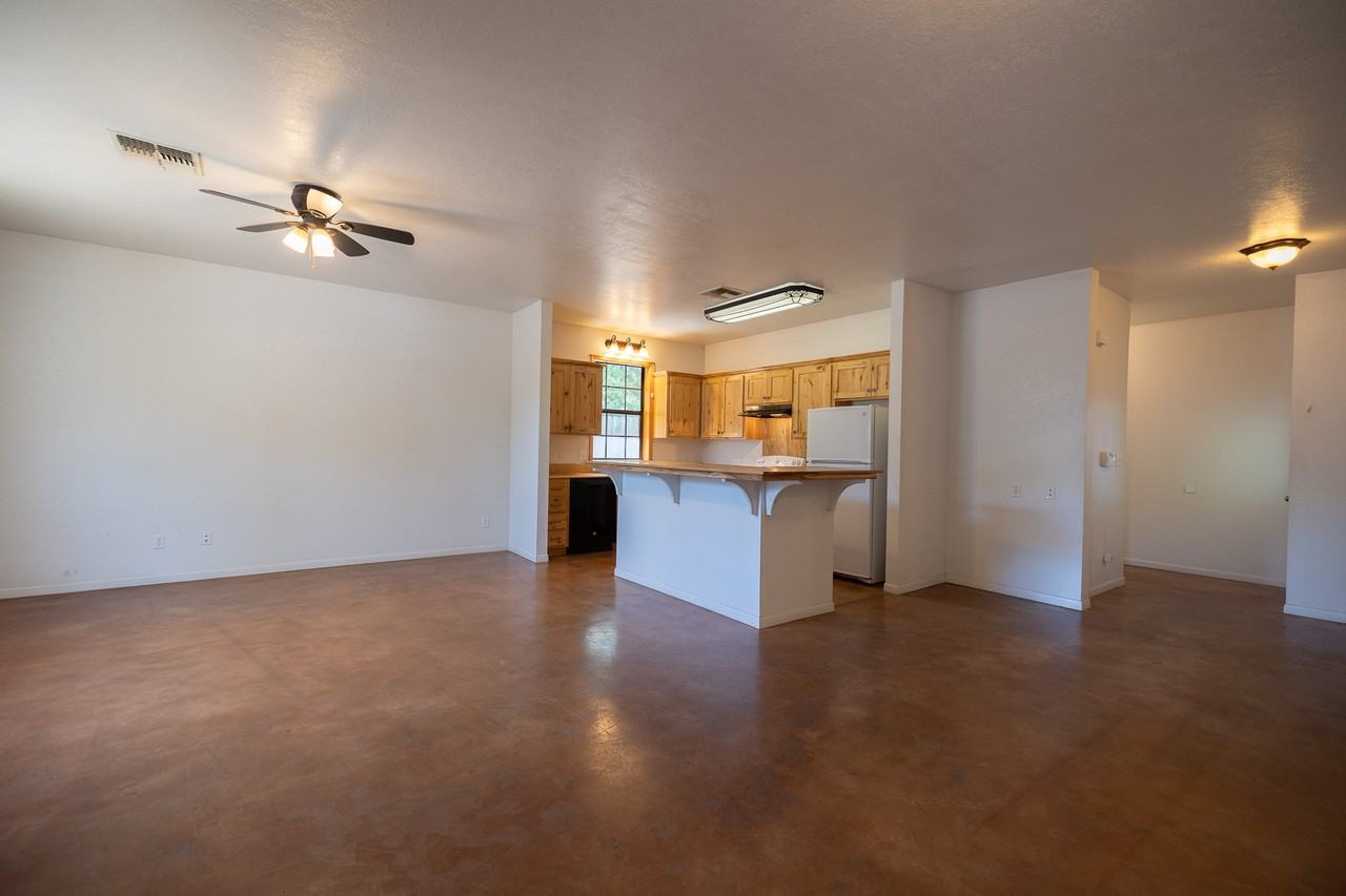 1506 Simon Street #1 - Photo 5 of 37