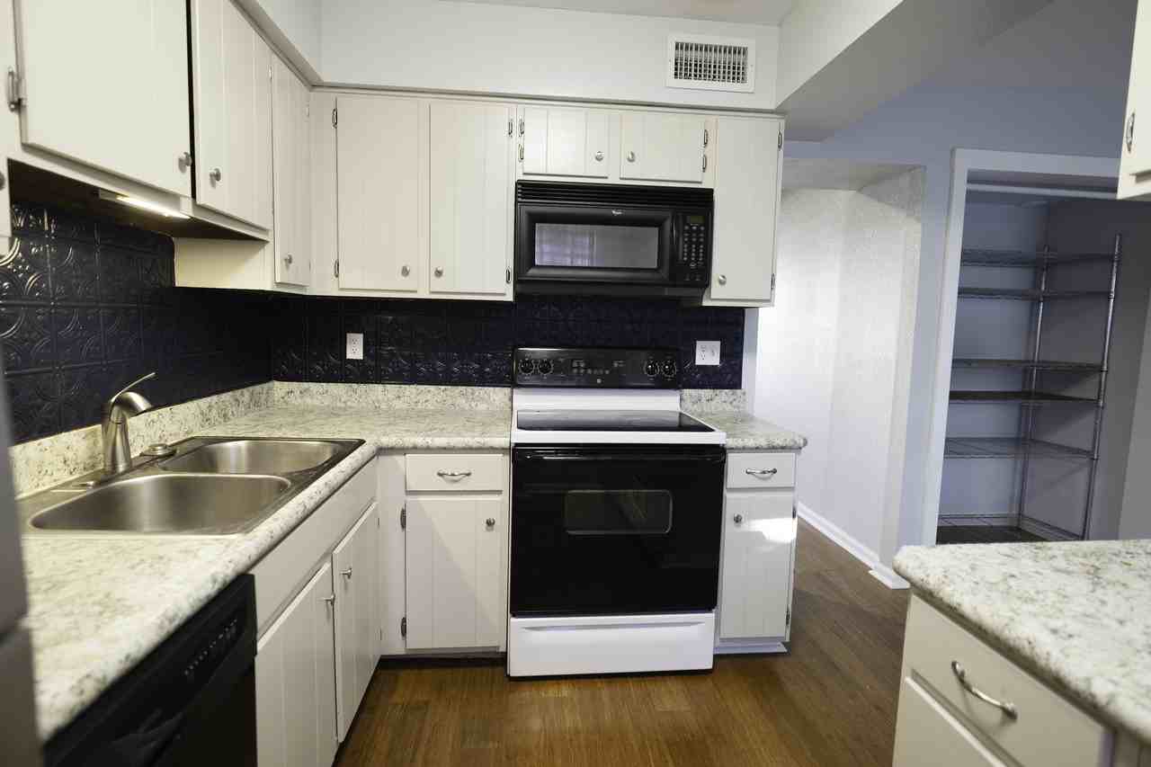 101 West Second Street #1 - Photo 5 of 26