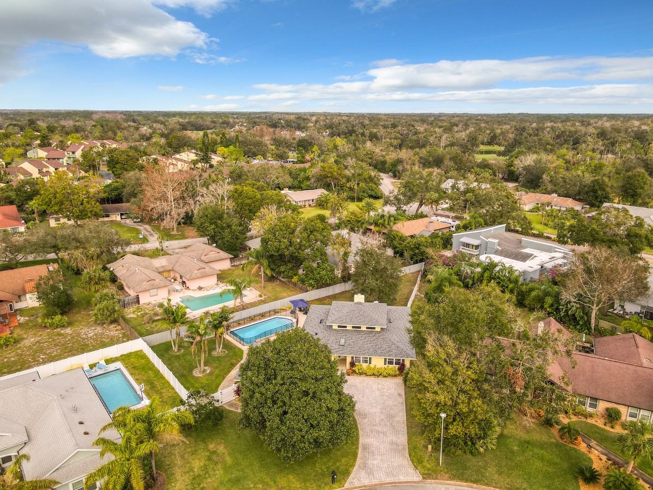 129 Live Oak Ct #NA - Photo 2 of 16