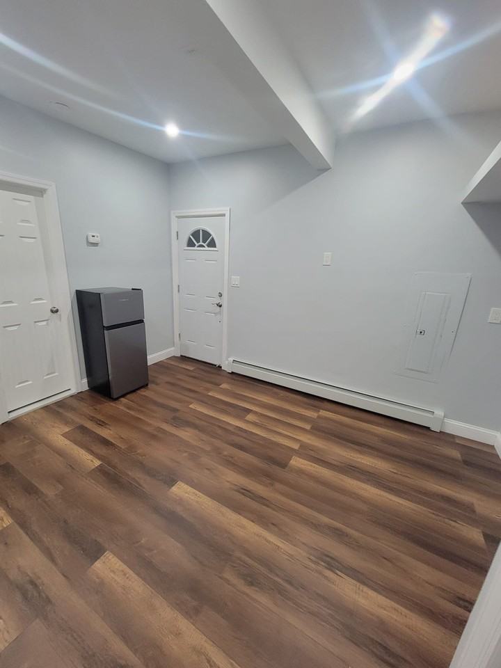 10 Copiague Ave #NA - Photo 2 of 5