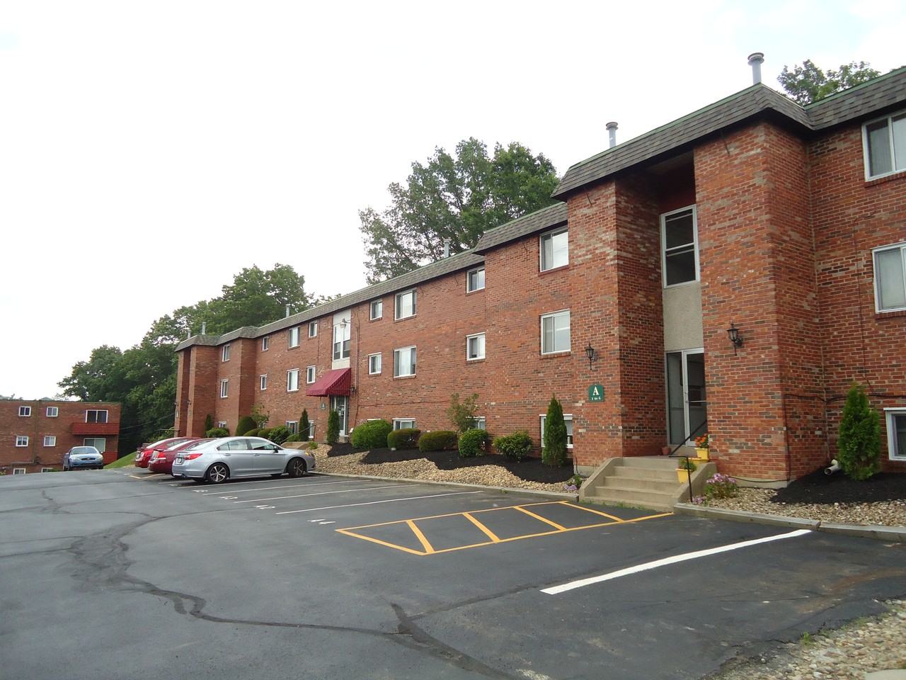 650 Center Road - Photo 2 of 9