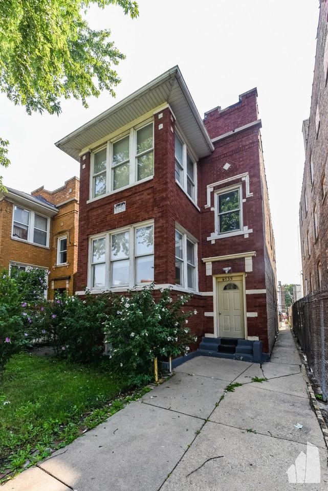 4735 N Drake Ave #G - Photo 2 of 18