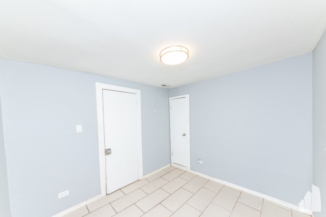 4735 N Drake Ave #G - Photo 6 of 18