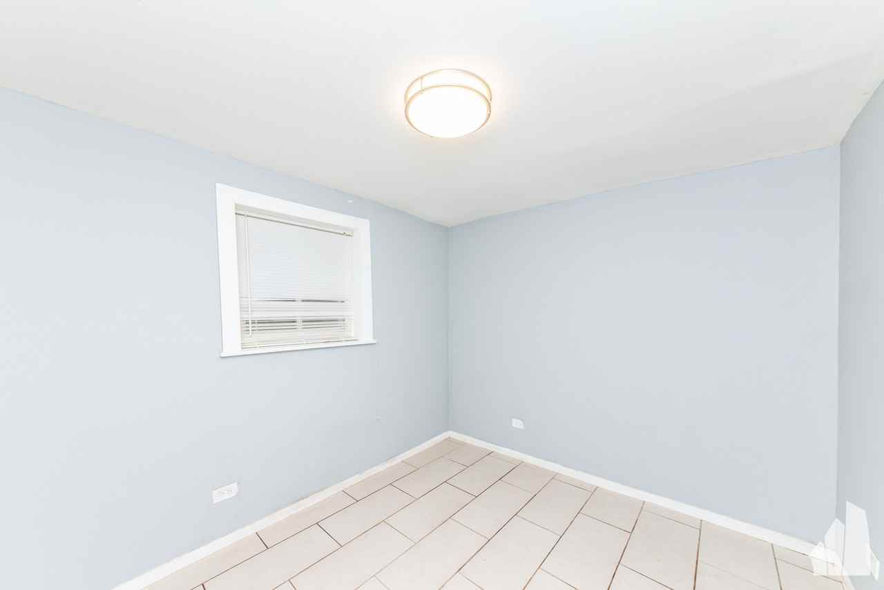 4735 N Drake Ave #G - Photo 7 of 18