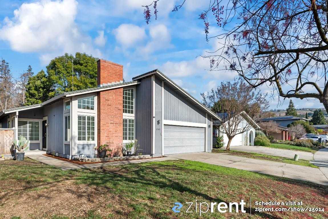 2385 Cimarron Dr - Photo 2 of 27