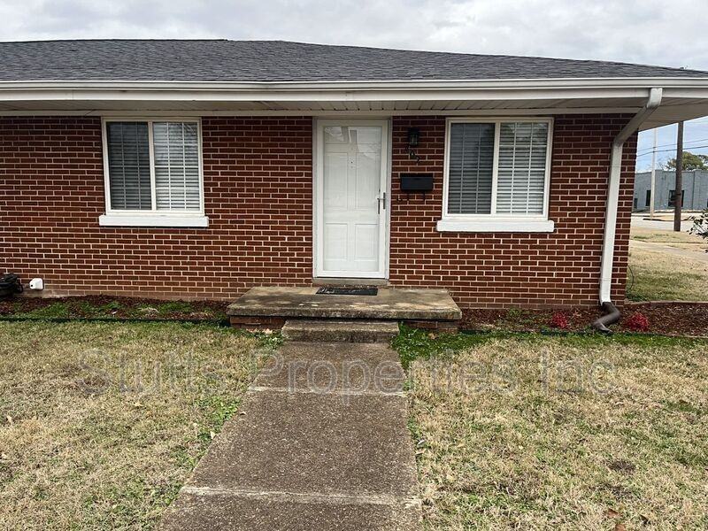 402 N Water St - Photo 3 of 16