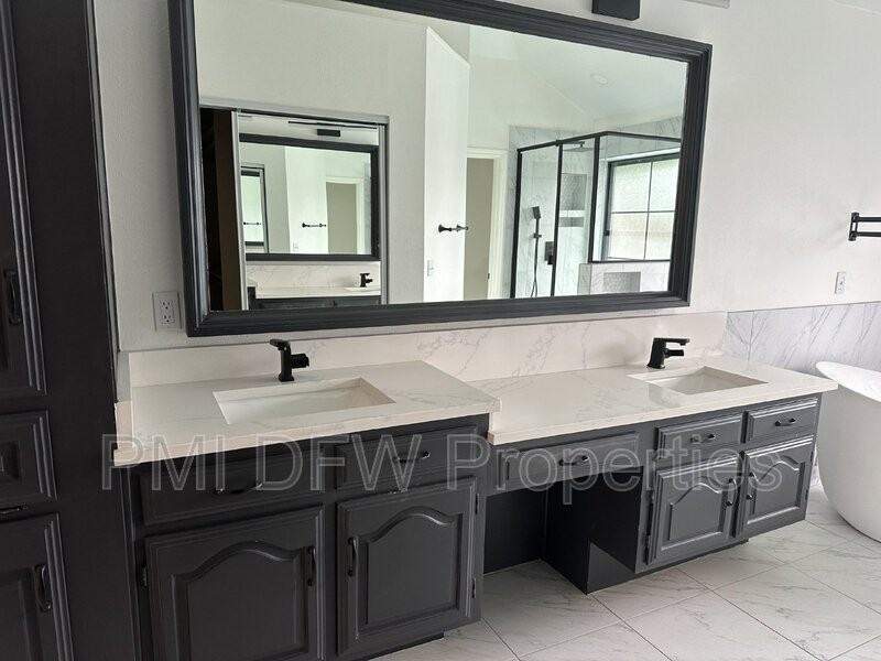 3736 Solarium Pl - Photo 2 of 14