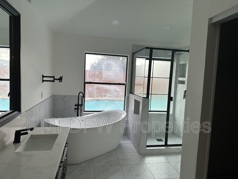 3736 Solarium Pl - Photo 3 of 14