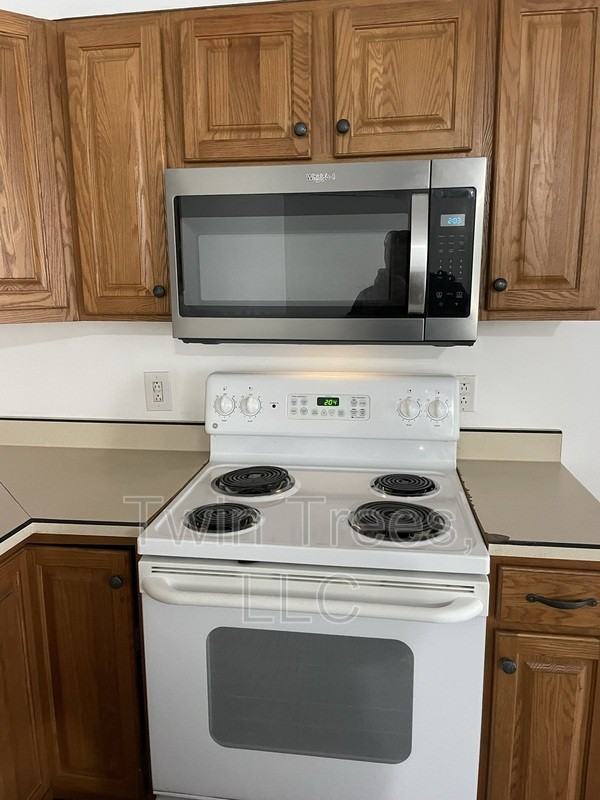 7789 Northwestern Tpke - Photo 3 of 13