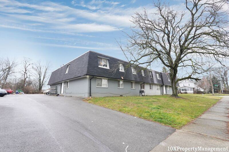 2865 Linview Ave #B12 - Photo 3 of 25