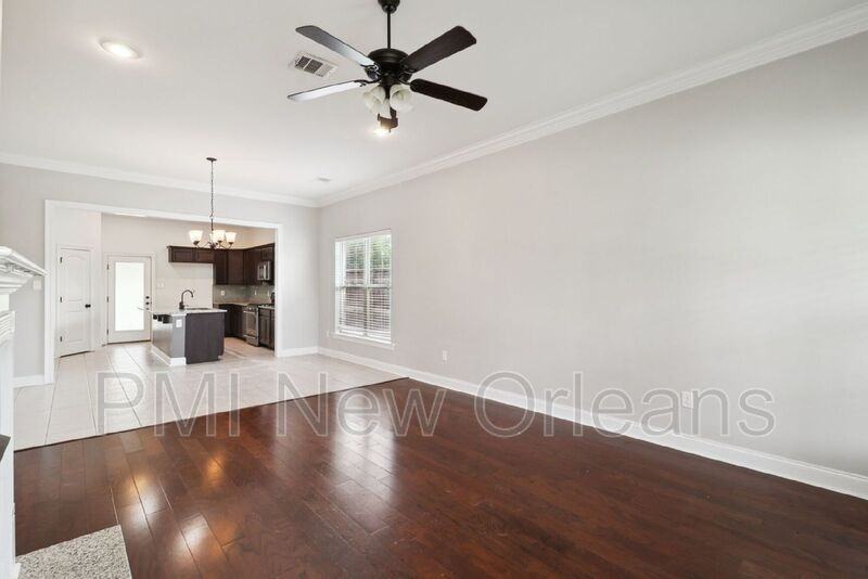 2213 Darlene Dr - Photo 3 of 15