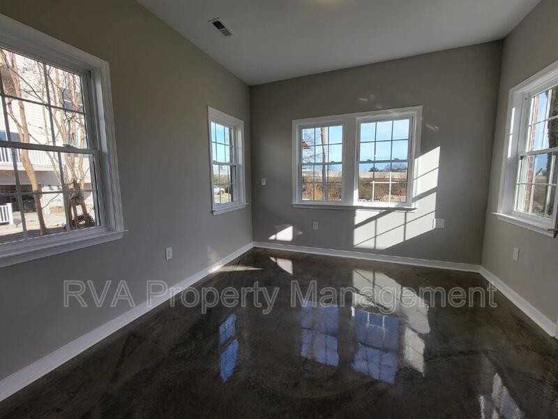 1270 W Moore St - Photo 5 of 12