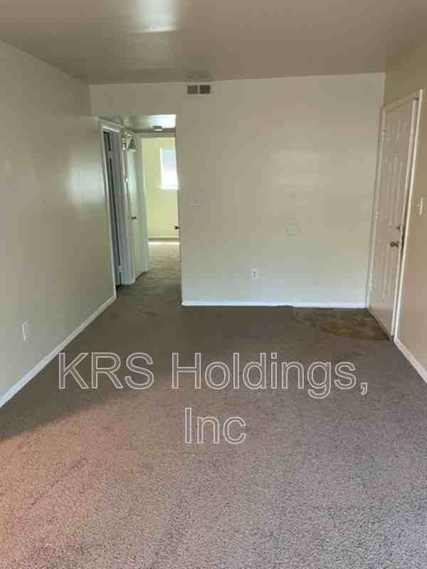 1219 Nelson St #A - Photo 3 of 42