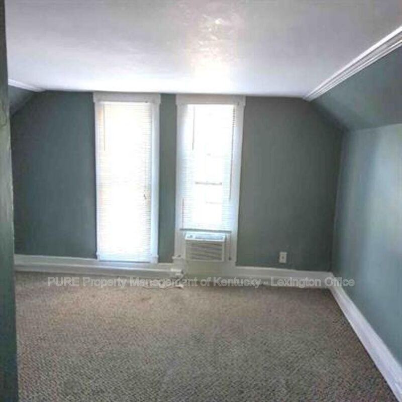 221 W Fourth St - Photo 6 of 10