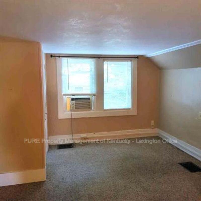 221 W Fourth St - Photo 7 of 10