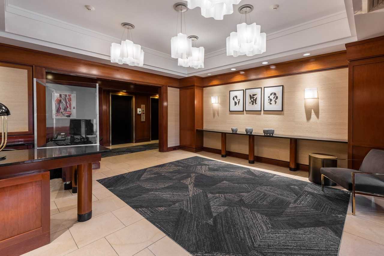 Dorchester - Photo 5 of 50