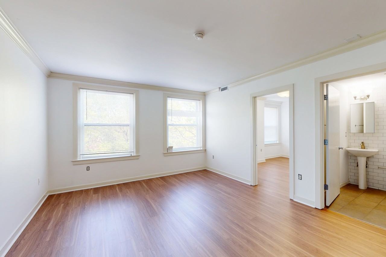 Brownhardt - Photo 6 of 50