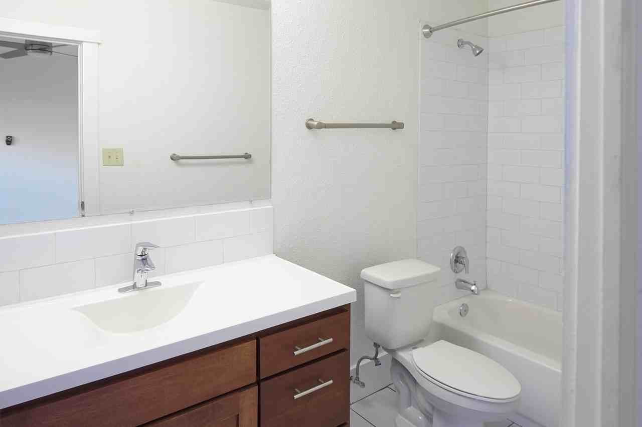 The Richelieu - Photo 7 of 46