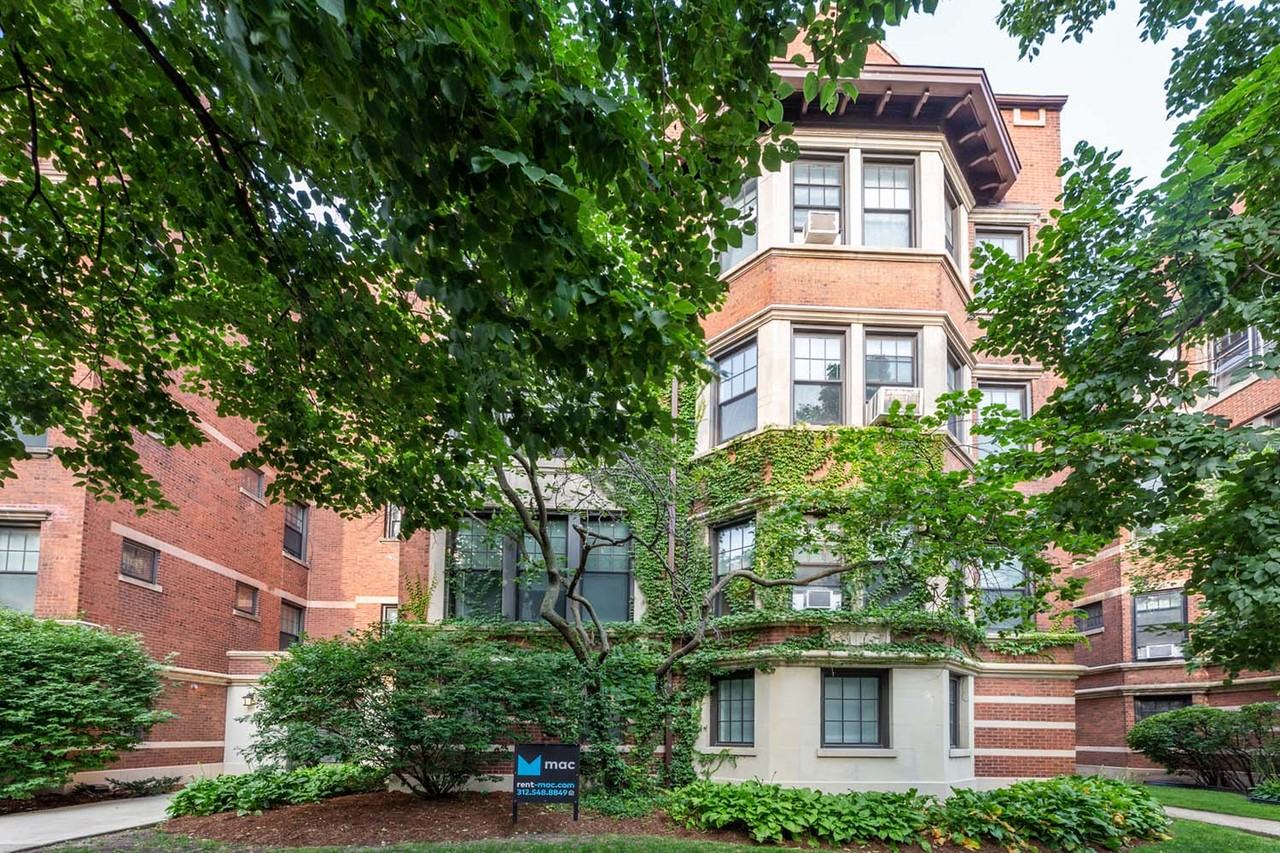 5325 S. Hyde Park Boulevard - Photo 4 of 47