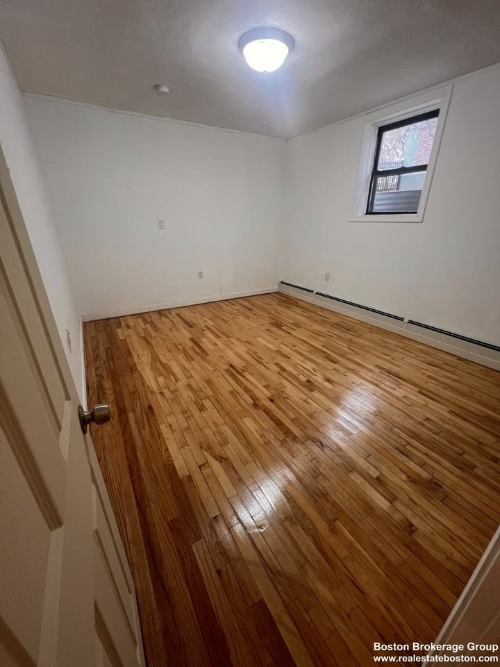 15 Park Vale Ave #3B - Photo 6 of 15