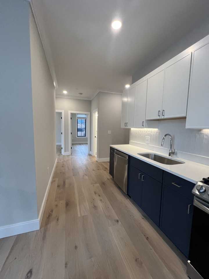 157 Everett St #302 - Photo 2 of 19