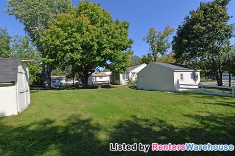 2950 Hillsboro Ave S - Photo 3 of 15