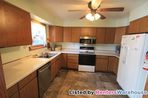 6616 Fawn Lake Dr NE - Photo 3 of 11