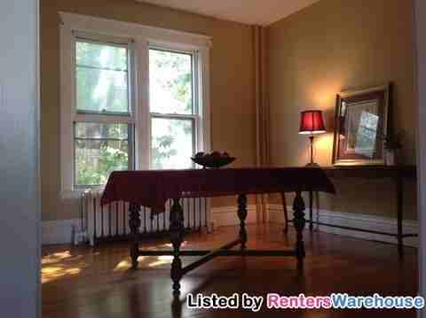 800 Division St S - Photo 3 of 15