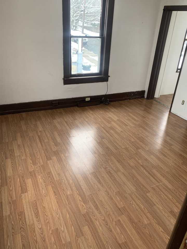 627 North Center Avenue - Photo 2 of 13