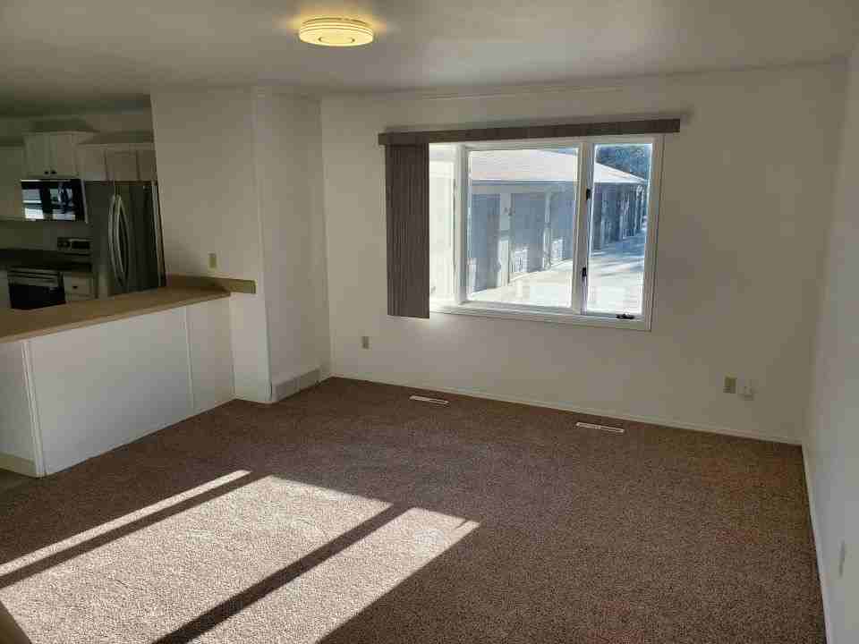 1355 Quartz Pl - Photo 3 of 10