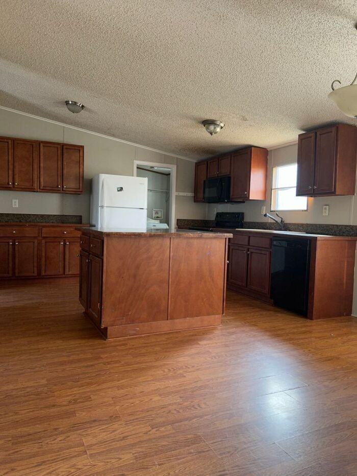 2 Birchwood Ln - Photo 3 of 10