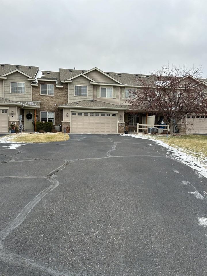 860 Independence Dr #1 - Photo 2 of 26