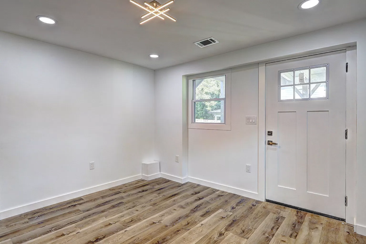 606 Montevista St Sw #2 - Photo 3 of 12