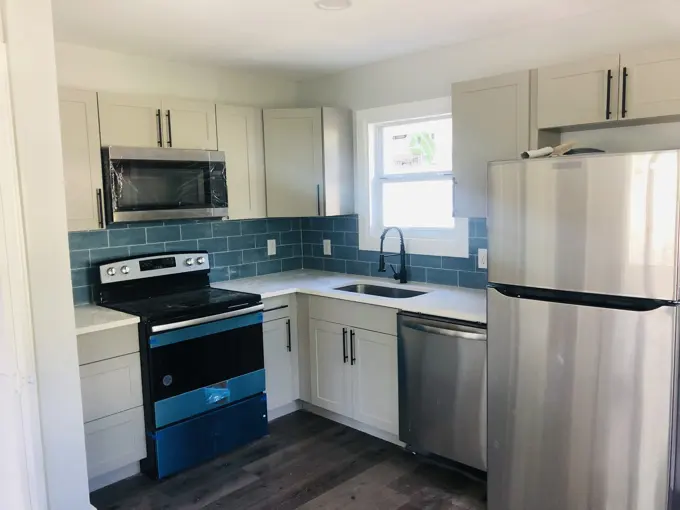 109 18th Ave S #ADU - Photo 2 of 14