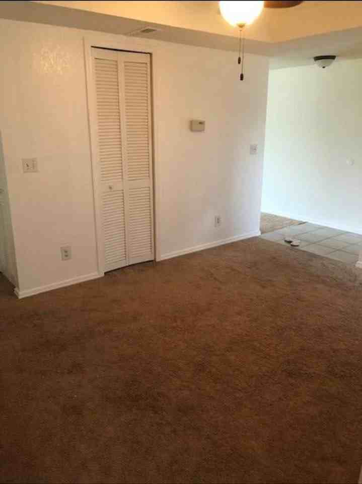 14311 124th Ave Ne #B10 - Photo 3 of 9