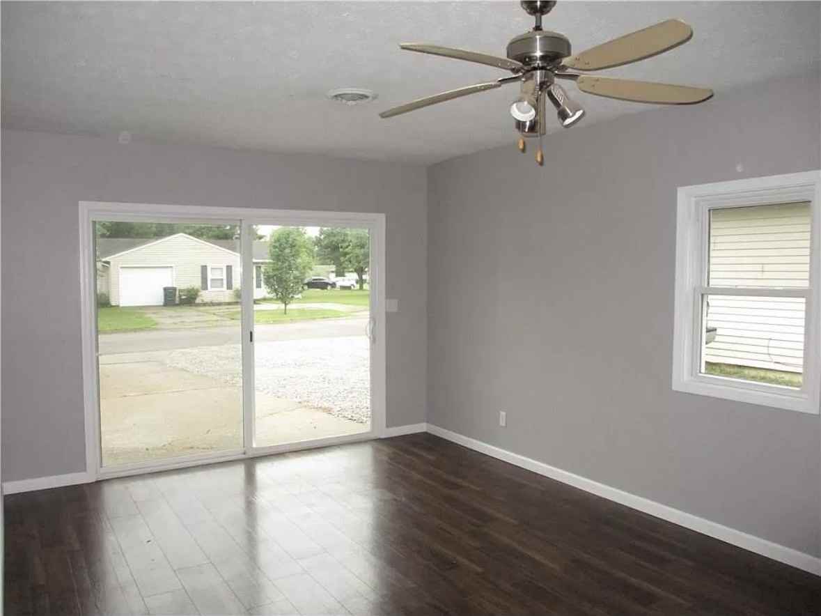 146 Schaefer Dr #NA - Photo 2 of 8