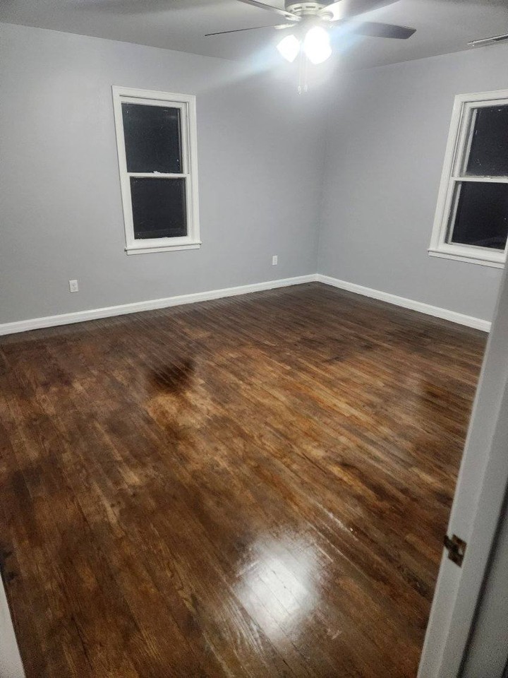 800 E Broadway St #800 - Photo 2 of 7