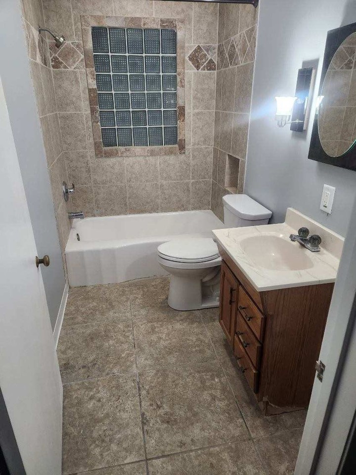 800 E Broadway St #800 - Photo 6 of 7
