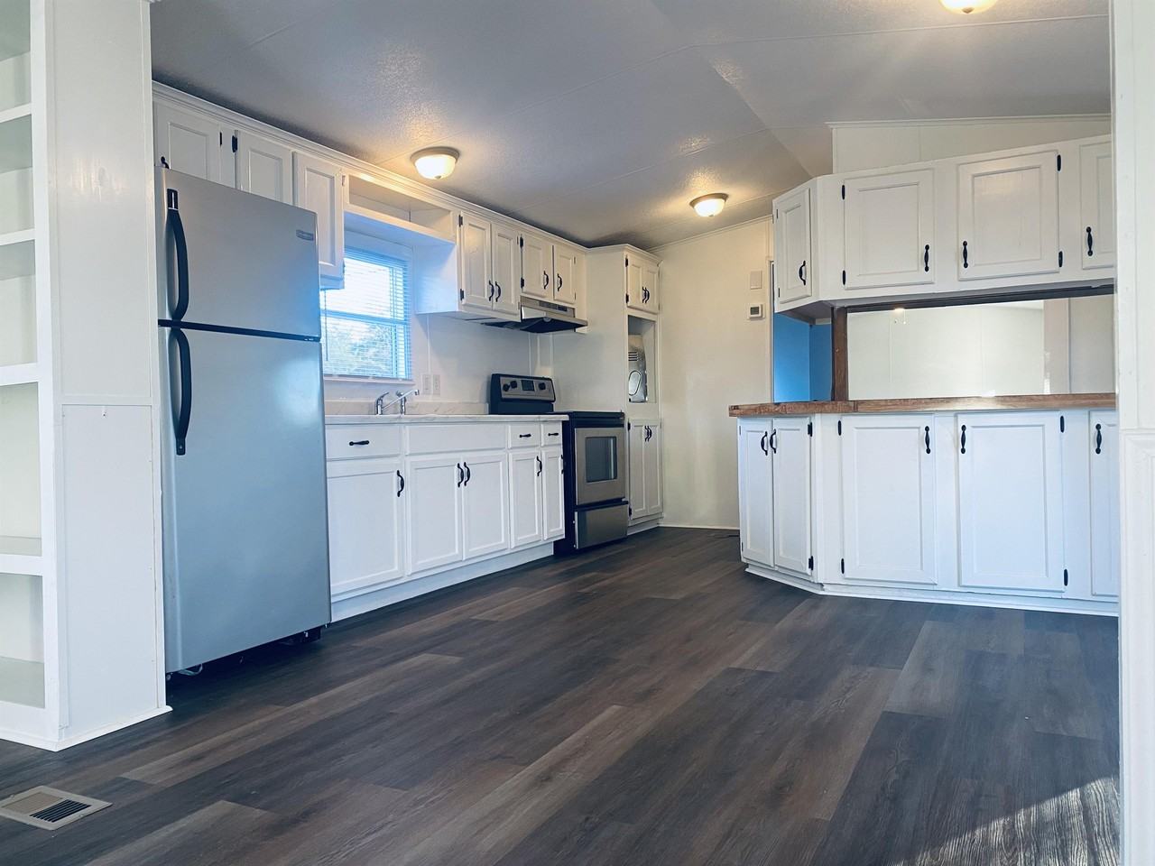 918 Salters St #1 - Photo 3 of 10