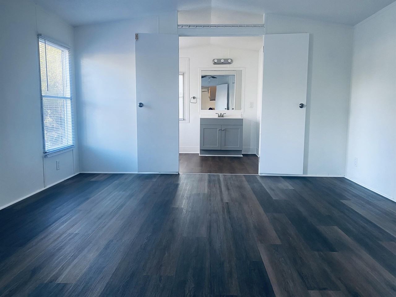 918 Salters St #1 - Photo 4 of 10