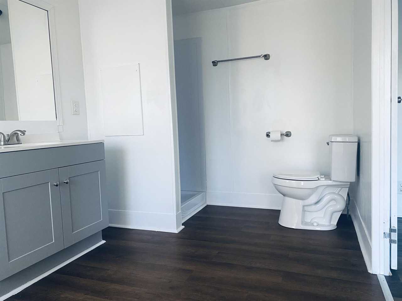 918 Salters St #1 - Photo 6 of 10