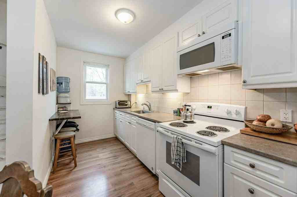 Waterloo, ON N2L 1T8, Canad #C